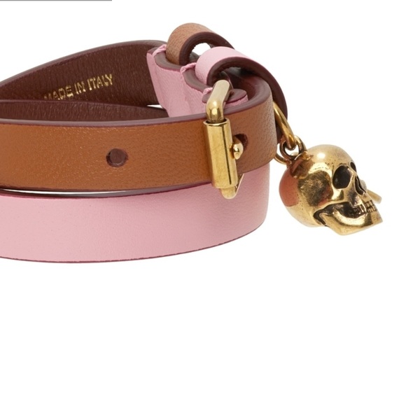 NWOT Skull Charm Leather Double Wrap Bracelet
Alexander McQueen $290 - Picture 3 of 8